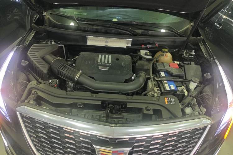 Used Cadillac XT5 2022 2.0T Four-Wheel Drive Luxury Version Engine Bay