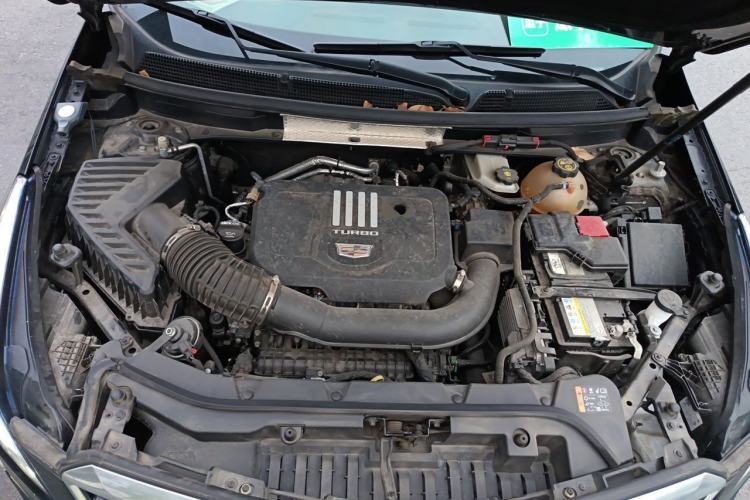 Used Cadillac XT5 2022 2.0T Two-Wheel Drive Luxury Version Engine Bay