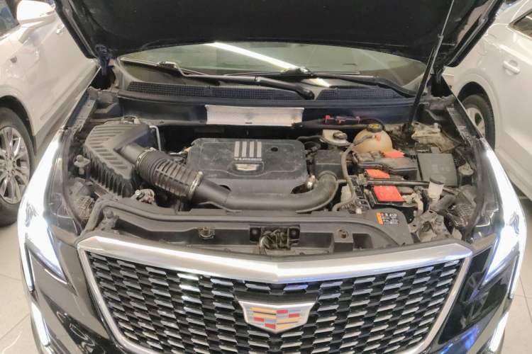 Used Cadillac XT5 2022 2.0T Two-Wheel Drive Luxury Version Engine Bay
