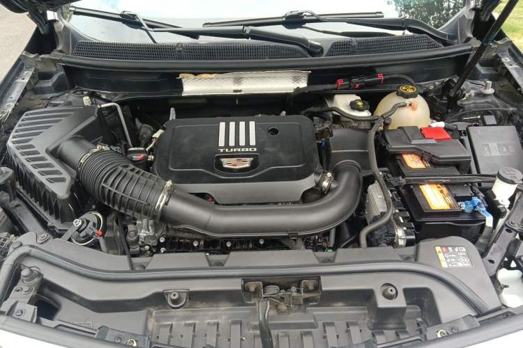 Used Cadillac XT5 2022 2.0T Four-Wheel Drive Premium Edition Engine Bay