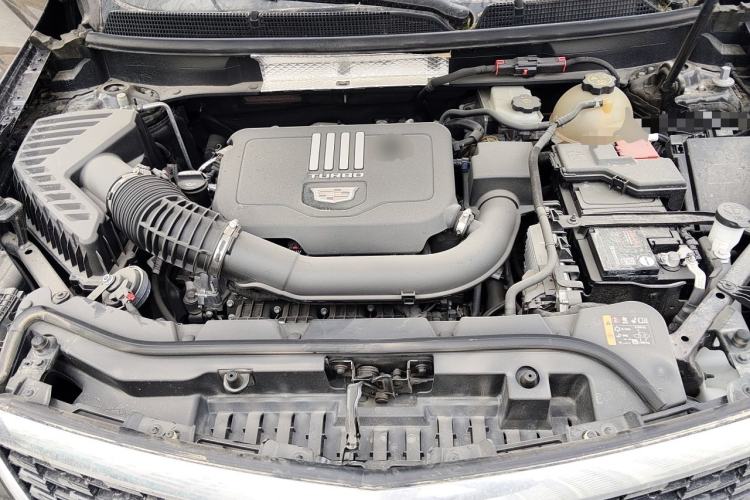 Used Cadillac XT5 2022 2.0T Two-Wheel Drive Luxury Version Engine Bay
