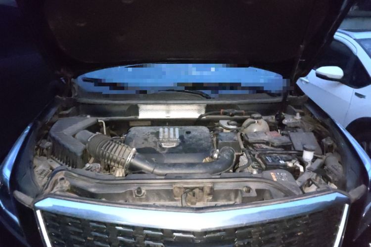 Used Cadillac XT5 2022 2.0T Two-Wheel Drive Luxury Version Engine Bay