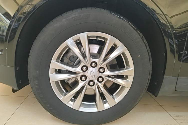 Used Cadillac XT5 2022 2.0T Two-Wheel Drive Luxury Version Exterior 1