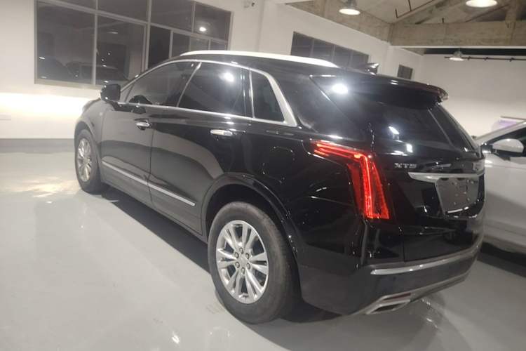 Used Cadillac XT5 2022 2.0T Two-Wheel Drive Luxury Version Exterior 2
