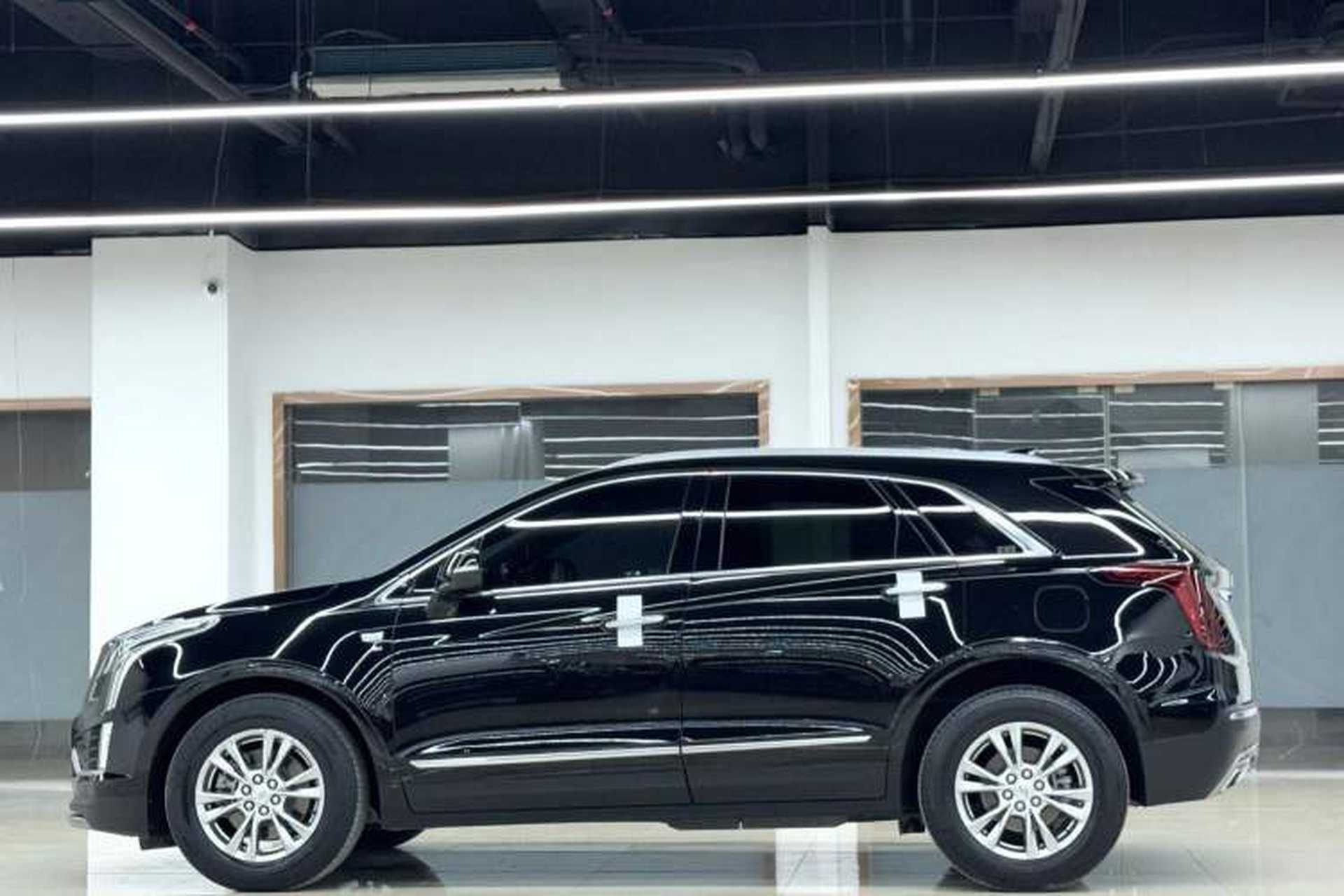 Used Cadillac XT5 2022 2.0T Two-Wheel Drive Luxury Version Exterior 3