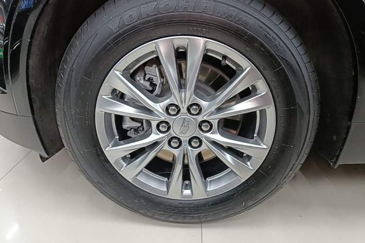 Used Cadillac XT5 2022 2.0T Two-Wheel Drive Luxury Version Exterior 4