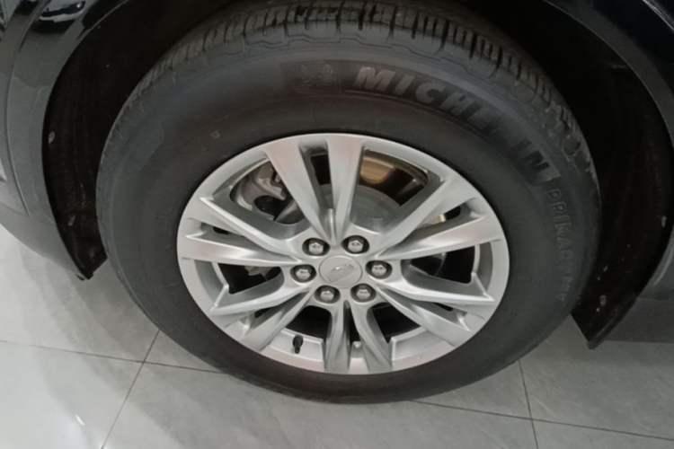 Used Cadillac XT5 2022 2.0T Two-Wheel Drive Luxury Version Exterior 4