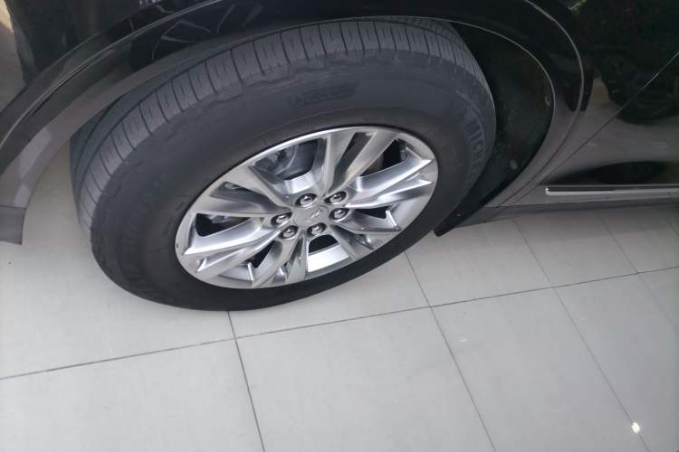 Used Cadillac XT5 2022 2.0T Two-Wheel Drive Luxury Version Exterior 4