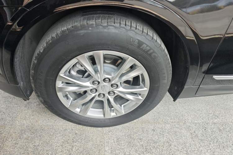 Used Cadillac XT5 2022 2.0T Two-Wheel Drive Luxury Version Exterior 4