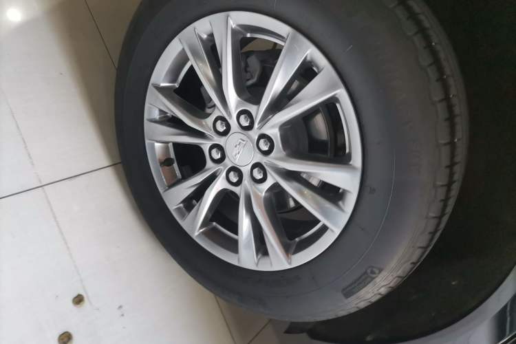 Used Cadillac XT5 2022 2.0T Two-Wheel Drive Luxury Version Exterior 5