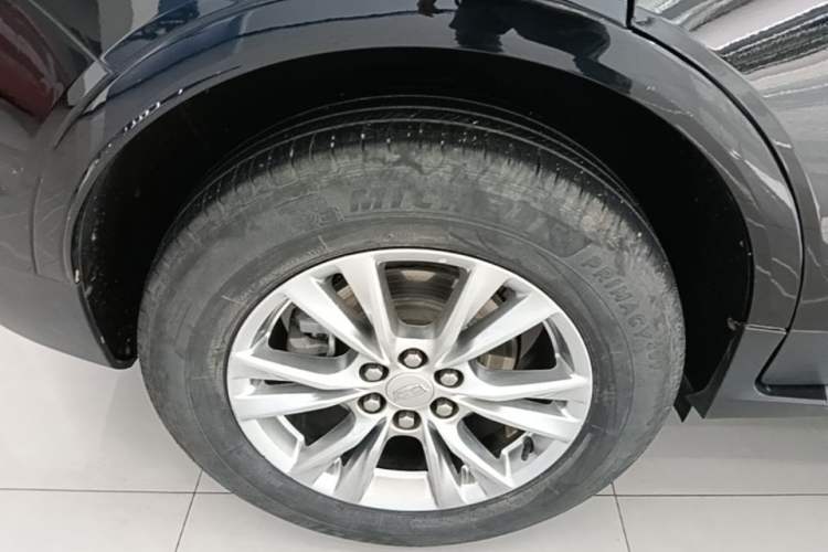Used Cadillac XT5 2022 2.0T Two-Wheel Drive Luxury Version Exterior 5