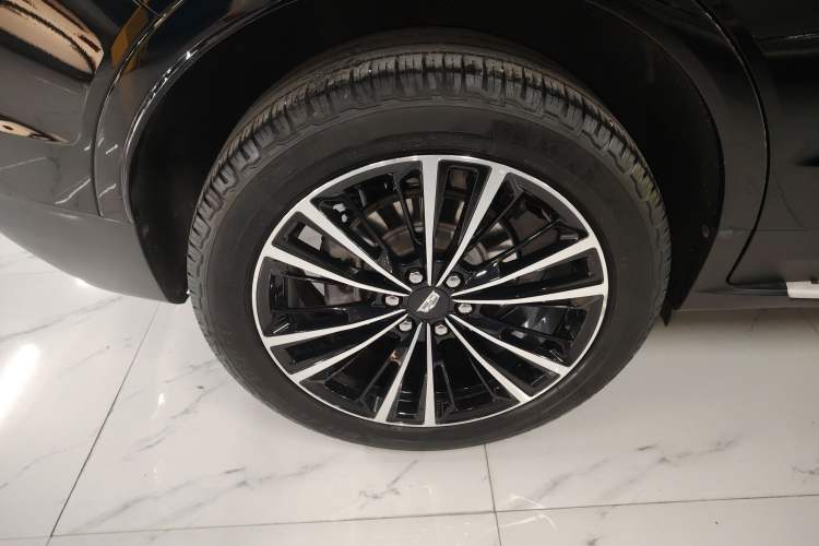 Used Cadillac XT5 2022 2.0T Two-Wheel Drive Luxury Version Exterior 5