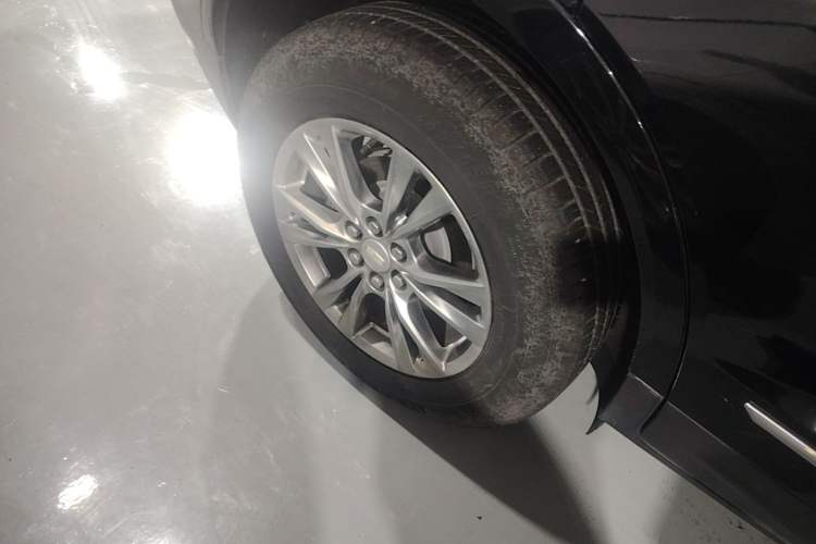 Used Cadillac XT5 2022 2.0T Two-Wheel Drive Luxury Version Exterior 5