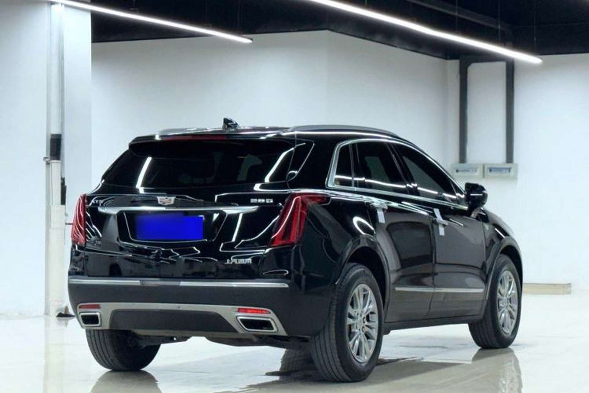 Used Cadillac XT5 2022 2.0T Two-Wheel Drive Luxury Version Exterior 5