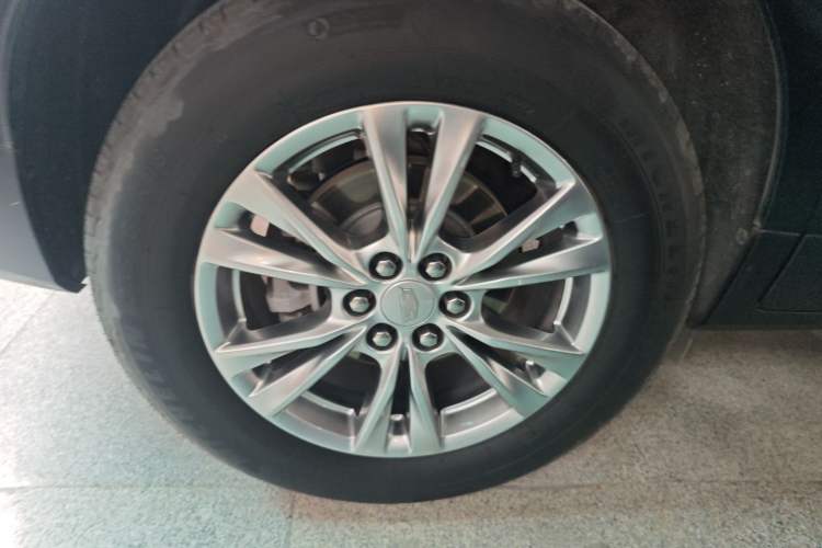 Used Cadillac XT5 2022 2.0T Two-Wheel Drive Luxury Version Exterior 5