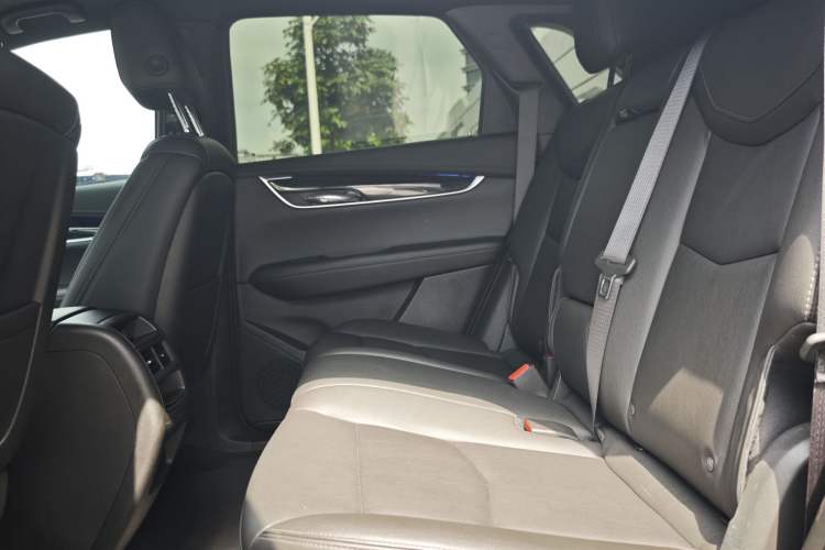 Used Cadillac XT5 2022 2.0T Four-Wheel Drive Luxury Version Exterior 9