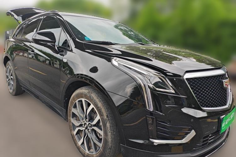 Used Cadillac XT5 2022 2.0T Four-Wheel Drive Luxury Version (Hummingbird Edition) Front Right 45 Deg
