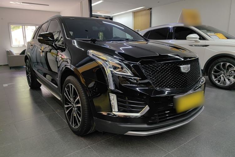 Used Cadillac XT5 2022 2.0T Two-Wheel Drive Luxury Version Front Right 45 Deg