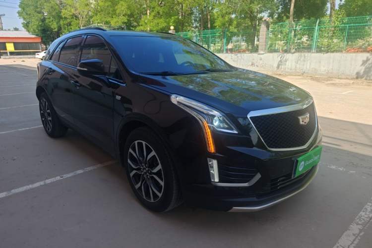 Used Cadillac XT5 2022 2.0T Four-Wheel Drive Luxury Version (Hummingbird Edition) Front Right 45 Deg