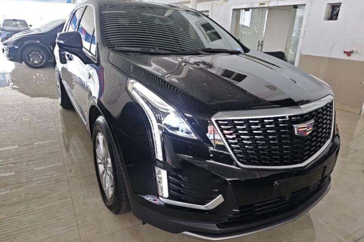 Used Cadillac XT5 2022 2.0T Two-Wheel Drive Luxury Version Front Right 45 Deg