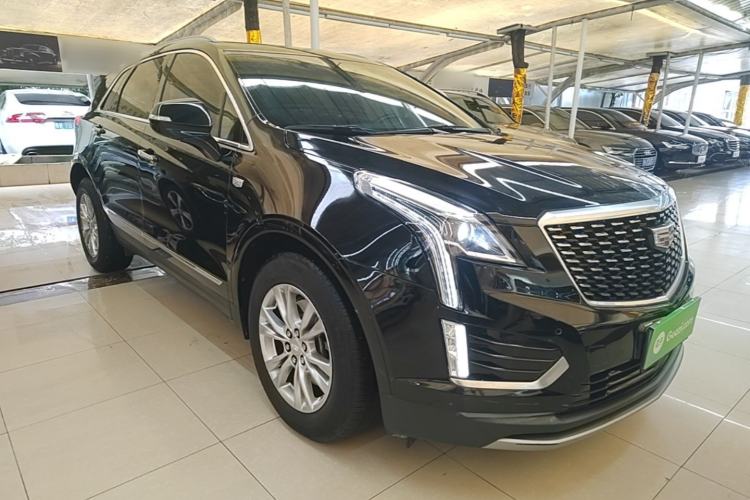 Used Cadillac XT5 2022 2.0T Two-Wheel Drive Luxury Version Front Right 45 Deg