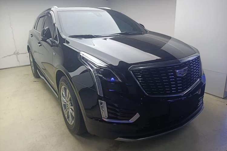 Used Cadillac XT5 2022 2.0T Four-Wheel Drive Luxury Version Front Right 45 Deg
