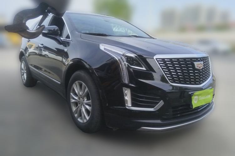 Used Cadillac XT5 2022 2.0T Two-Wheel Drive Luxury Version Front Right 45 Deg