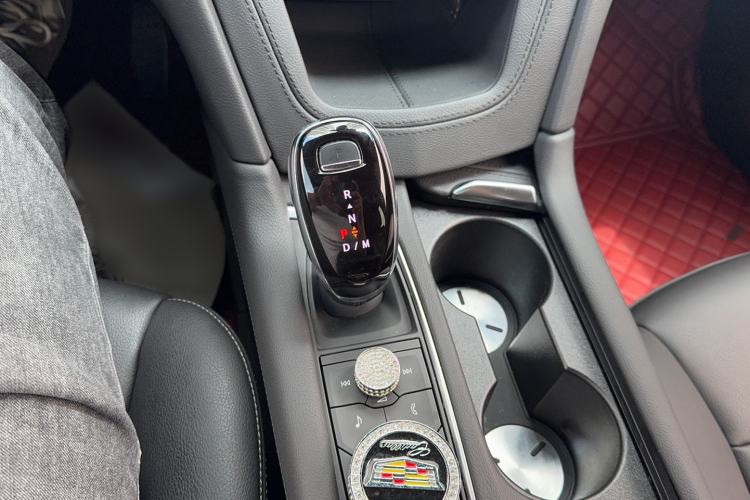 Used Cadillac XT5 2022 2.0T Two-Wheel Drive Luxury Version Gear Lever