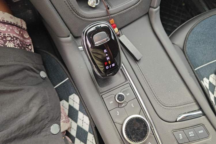 Used Cadillac XT5 2022 2.0T Two-Wheel Drive Luxury Version Gear Lever