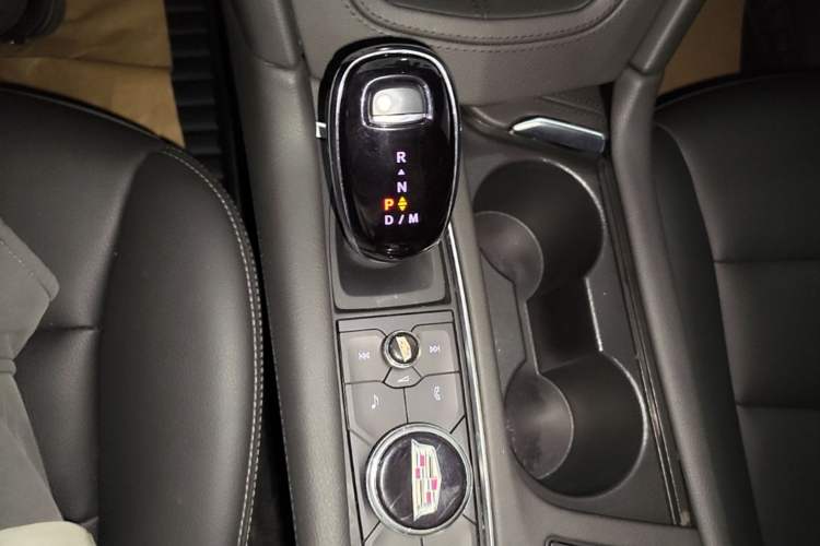 Used Cadillac XT5 2022 2.0T Two-Wheel Drive Luxury Version Gear Lever