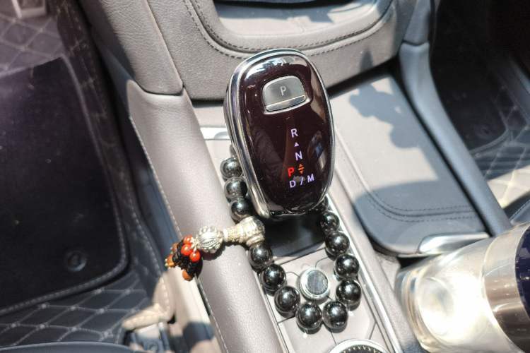 Used Cadillac XT5 2022 2.0T Four-Wheel Drive Luxury Version (Hummingbird Edition) Gear Lever
