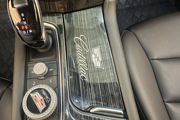 Used Cadillac XT5 2022 2.0T Two-Wheel Drive Luxury Version Gear Lever