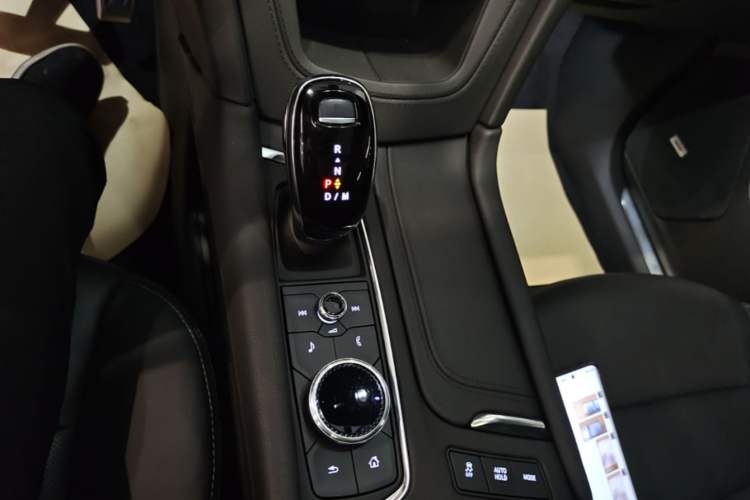 Used Cadillac XT5 2022 2.0T Four-Wheel Drive Premium Edition Gear Lever