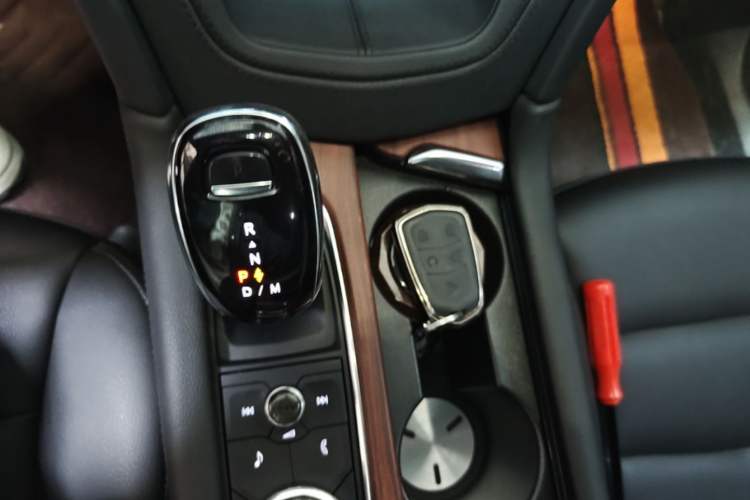 Used Cadillac XT5 2022 2.0T Two-Wheel Drive Luxury Version Gear Lever
