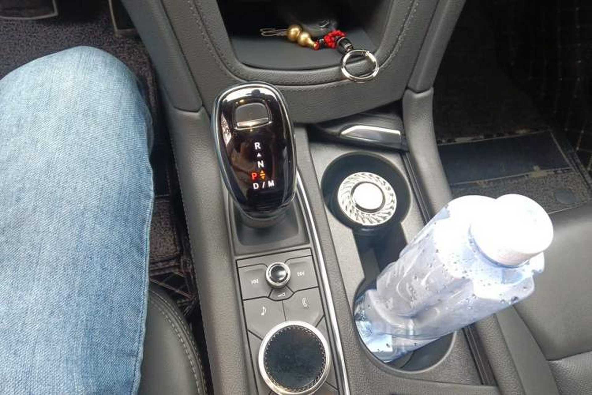 Used Cadillac XT5 2022 2.0T Four-Wheel Drive Premium Edition Gear Lever
