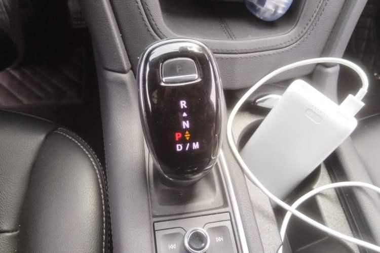 Used Cadillac XT5 2022 2.0T Two-Wheel Drive Luxury Version Gear Lever