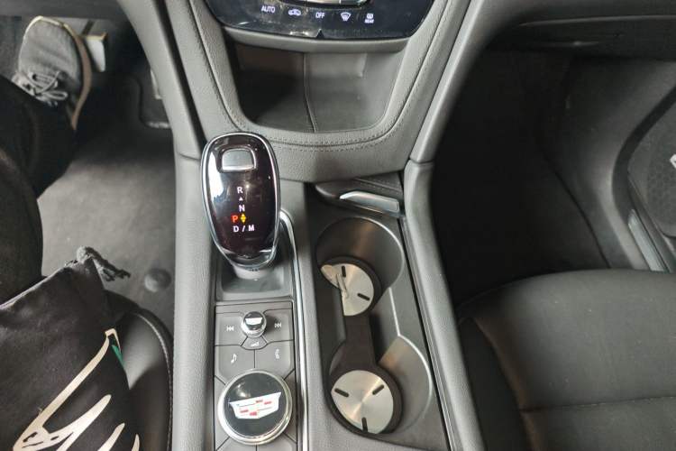 Used Cadillac XT5 2022 2.0T Two-Wheel Drive Luxury Version Gear Lever