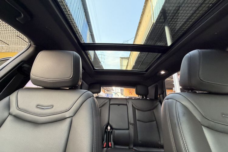 Used Cadillac XT5 2022 2.0T Two-Wheel Drive Luxury Version Headliner