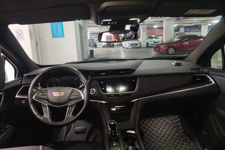 Used Cadillac XT5 2022 2.0T Two-Wheel Drive Luxury Version Headliner