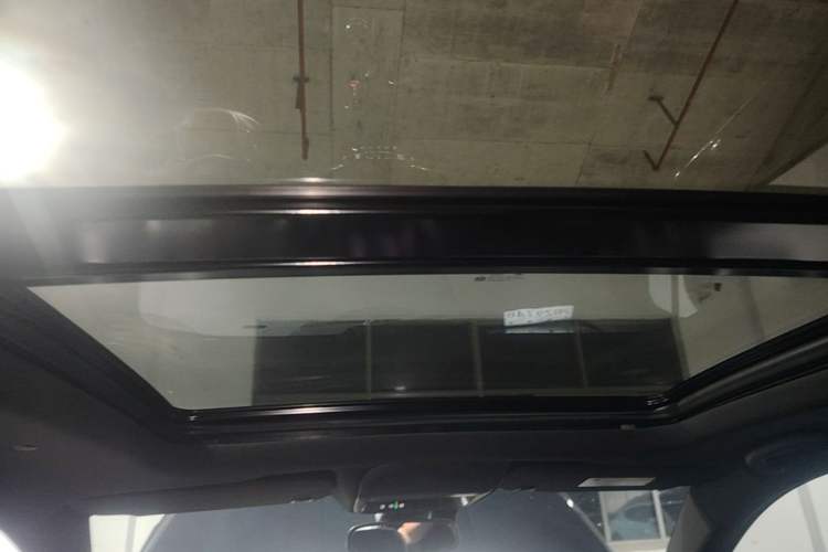 Used Cadillac XT5 2022 2.0T Two-Wheel Drive Luxury Version Headliner