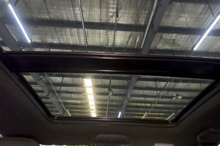 Used Cadillac XT5 2022 2.0T Two-Wheel Drive Luxury Version Headliner