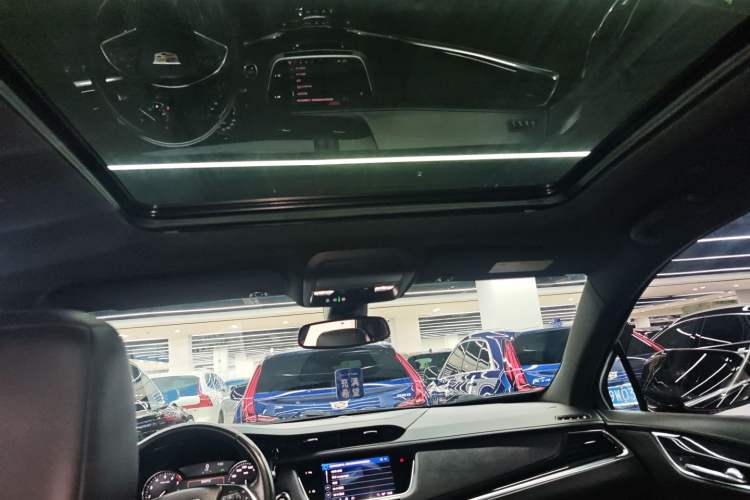 Used Cadillac XT5 2022 2.0T Two-Wheel Drive Luxury Version Headliner