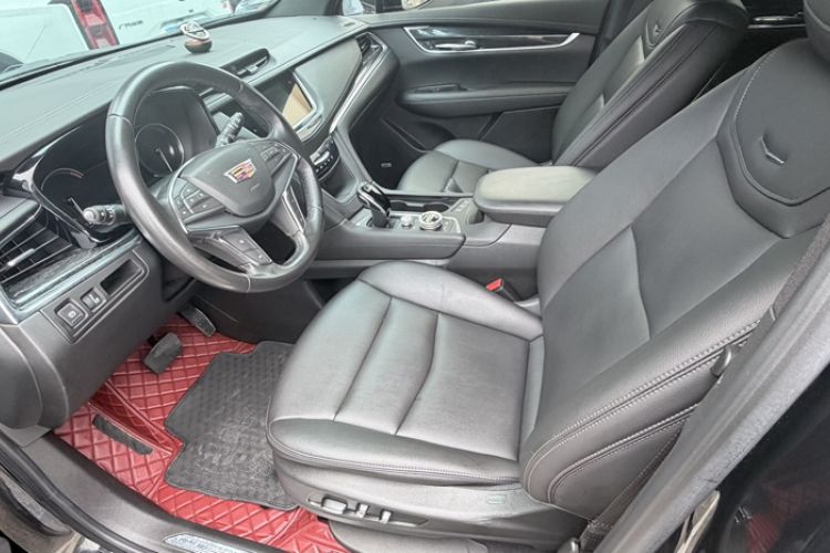 Used Cadillac XT5 2022 2.0T Two-Wheel Drive Luxury Version Interior 2