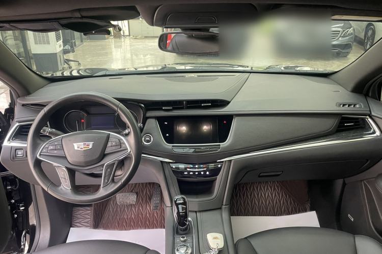 Used Cadillac XT5 2022 2.0T Two-Wheel Drive Luxury Version Interior 2
