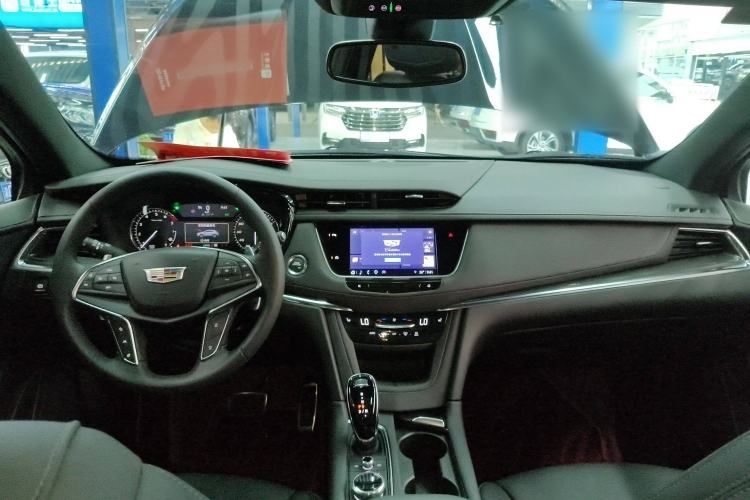 Used Cadillac XT5 2022 2.0T Four-Wheel Drive Luxury Version (Hummingbird Edition) Interior 2