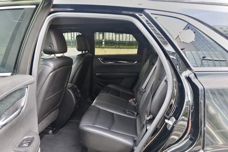 Used Cadillac XT5 2022 2.0T Four-Wheel Drive Luxury Version Interior 2