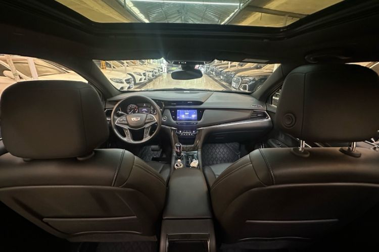 Used Cadillac XT5 2022 2.0T Two-Wheel Drive Luxury Version Interior 2