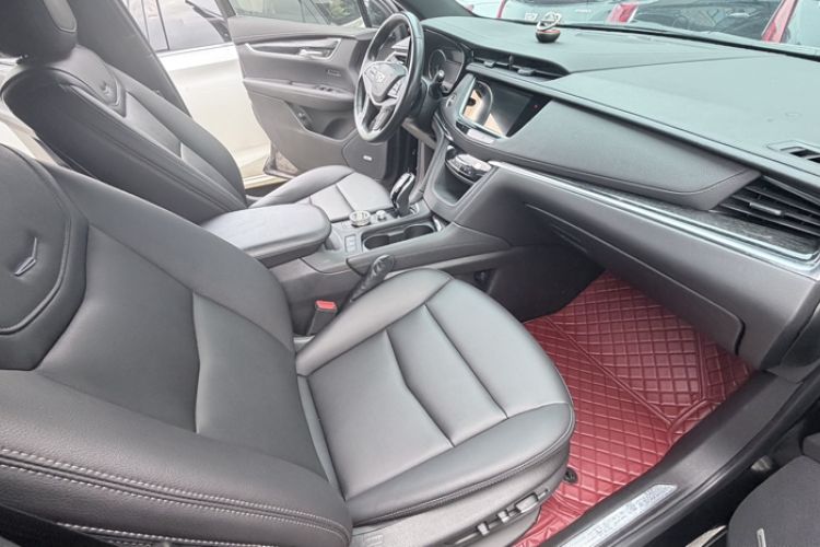 Used Cadillac XT5 2022 2.0T Two-Wheel Drive Luxury Version Interior 3