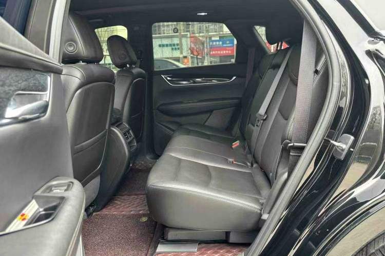 Used Cadillac XT5 2022 2.0T Two-Wheel Drive Luxury Version Interior 3