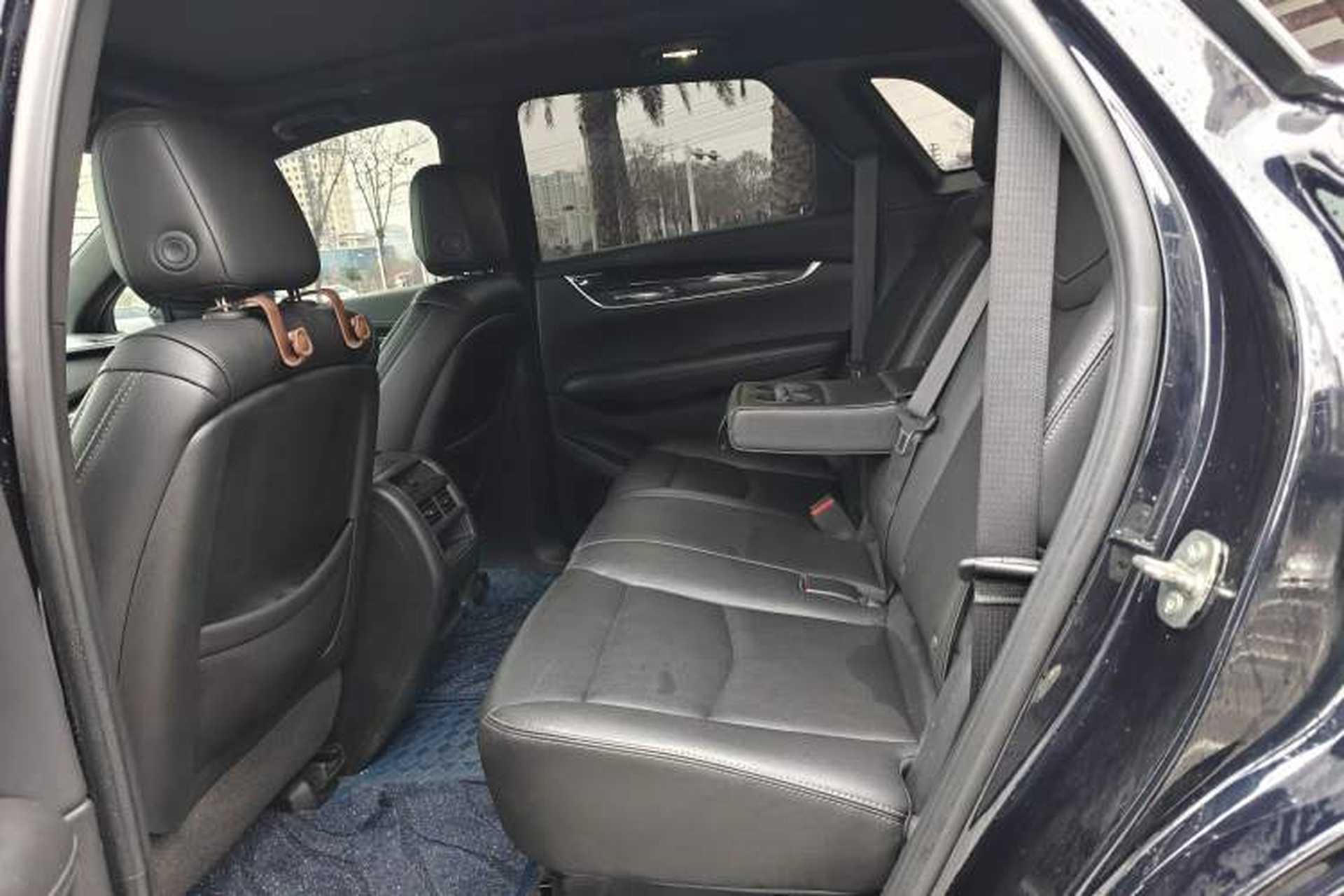 Used Cadillac XT5 2022 2.0T Two-Wheel Drive Luxury Version Interior 3